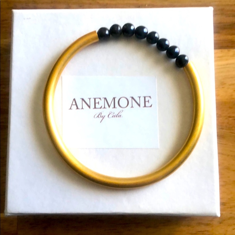 🛑sold🛑Anemone bangle bracelet